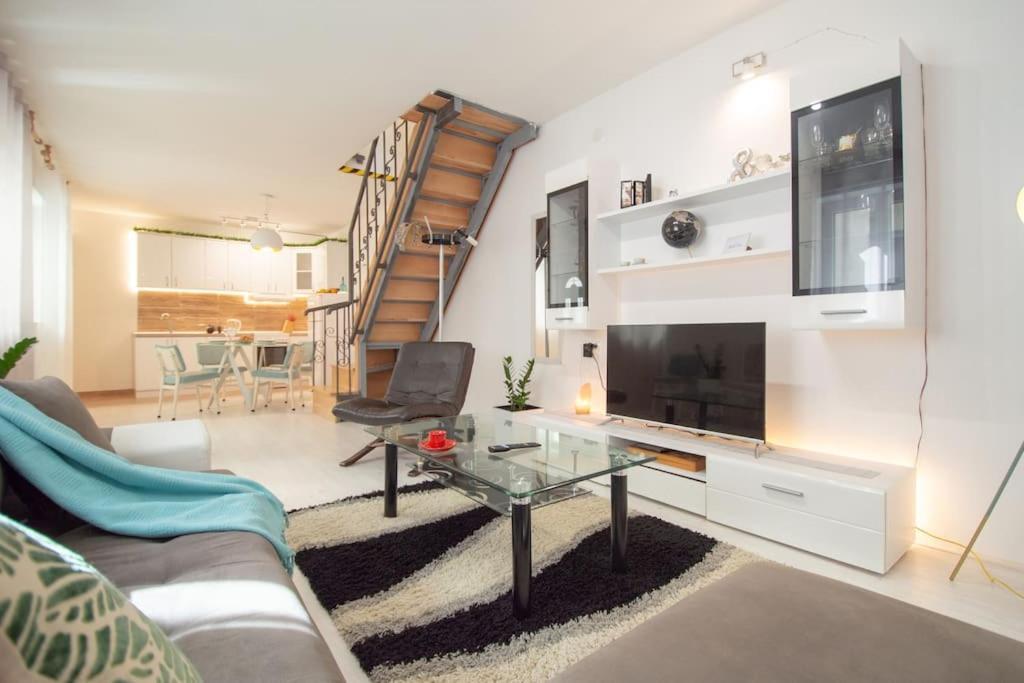Central Duplex Apartment Нови-Сад Экстерьер фото